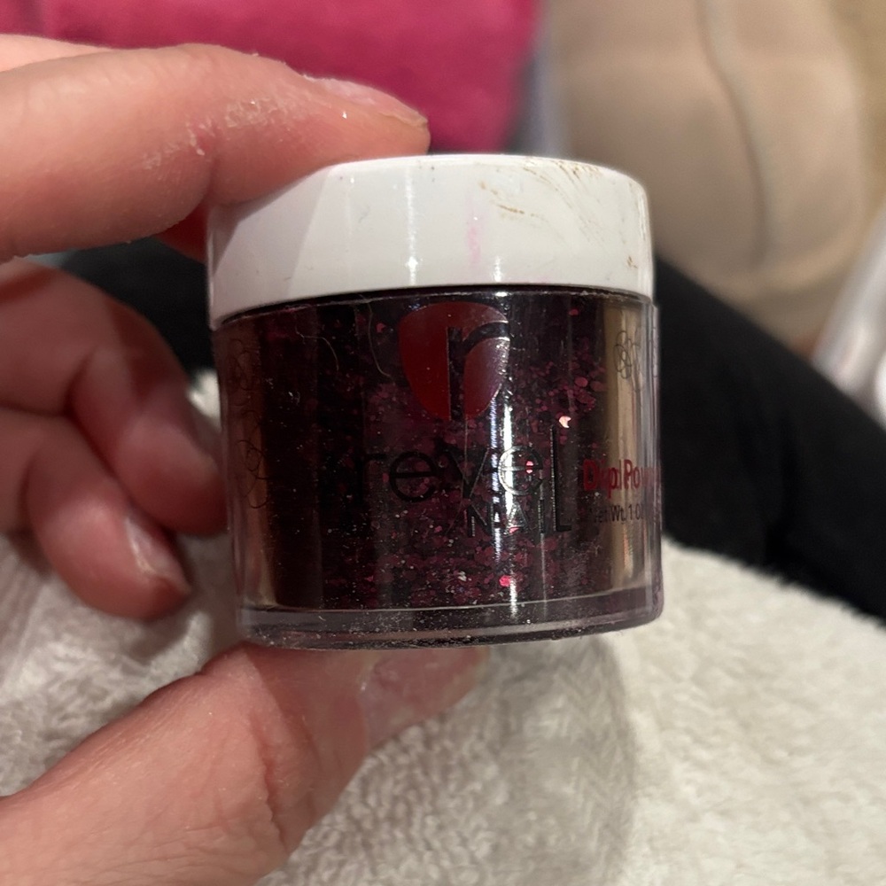 Revel Dip Powder - Kiss Me 1oz